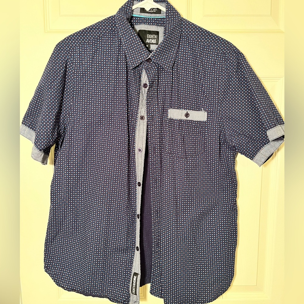 3/$20 👕 Button Down Shirt